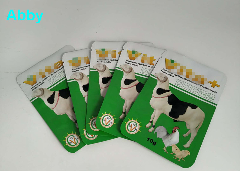 Logo Customized Pet Food Pouch , Gree Color Food Packaging Bags For Animals