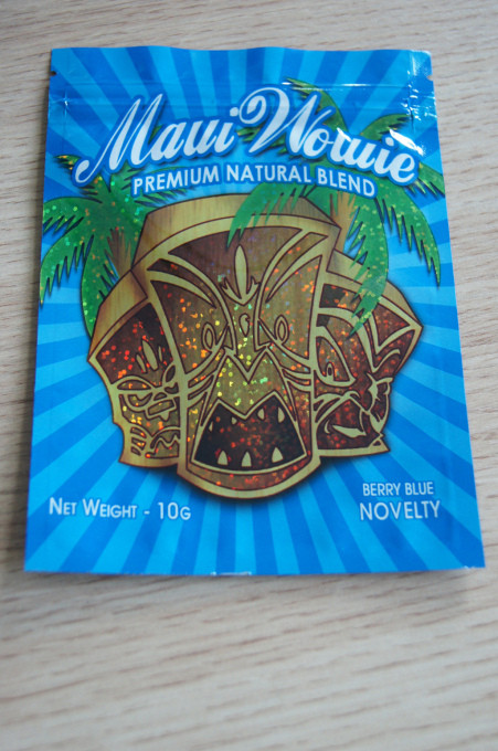 Natural Blend Berry Blue Herbal Incense Packaging 10g Maui Wowee Premium