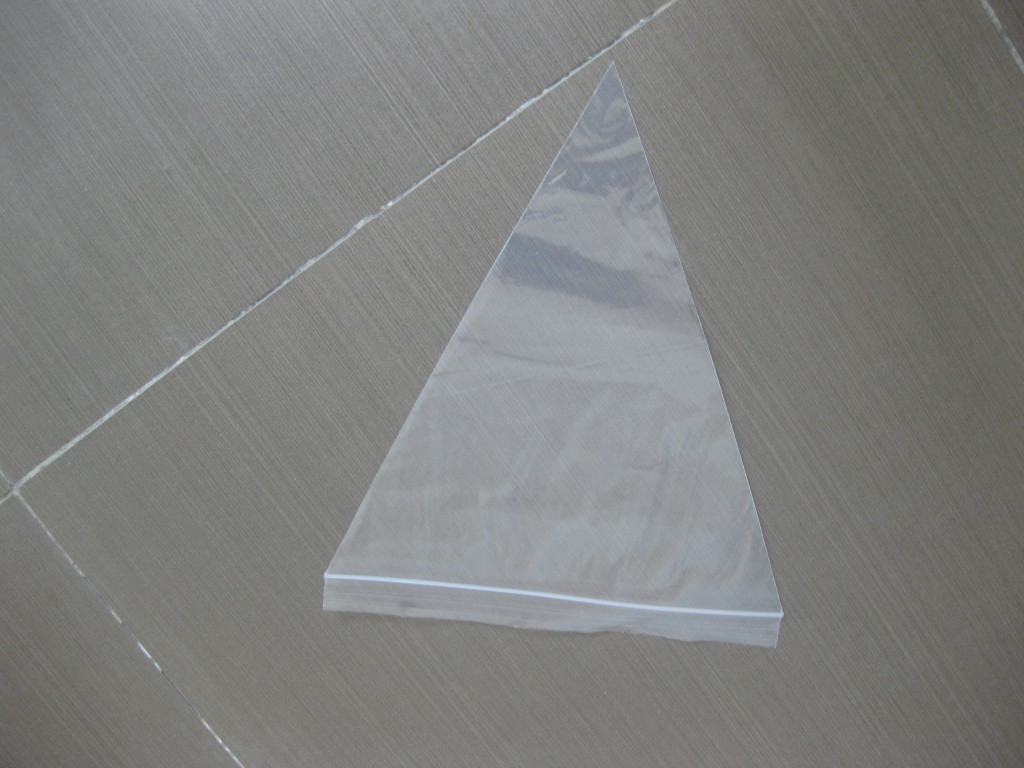 Triangle Ldpe Grip Seal Bag With Stickers For Pizza Saver , Zipper Close