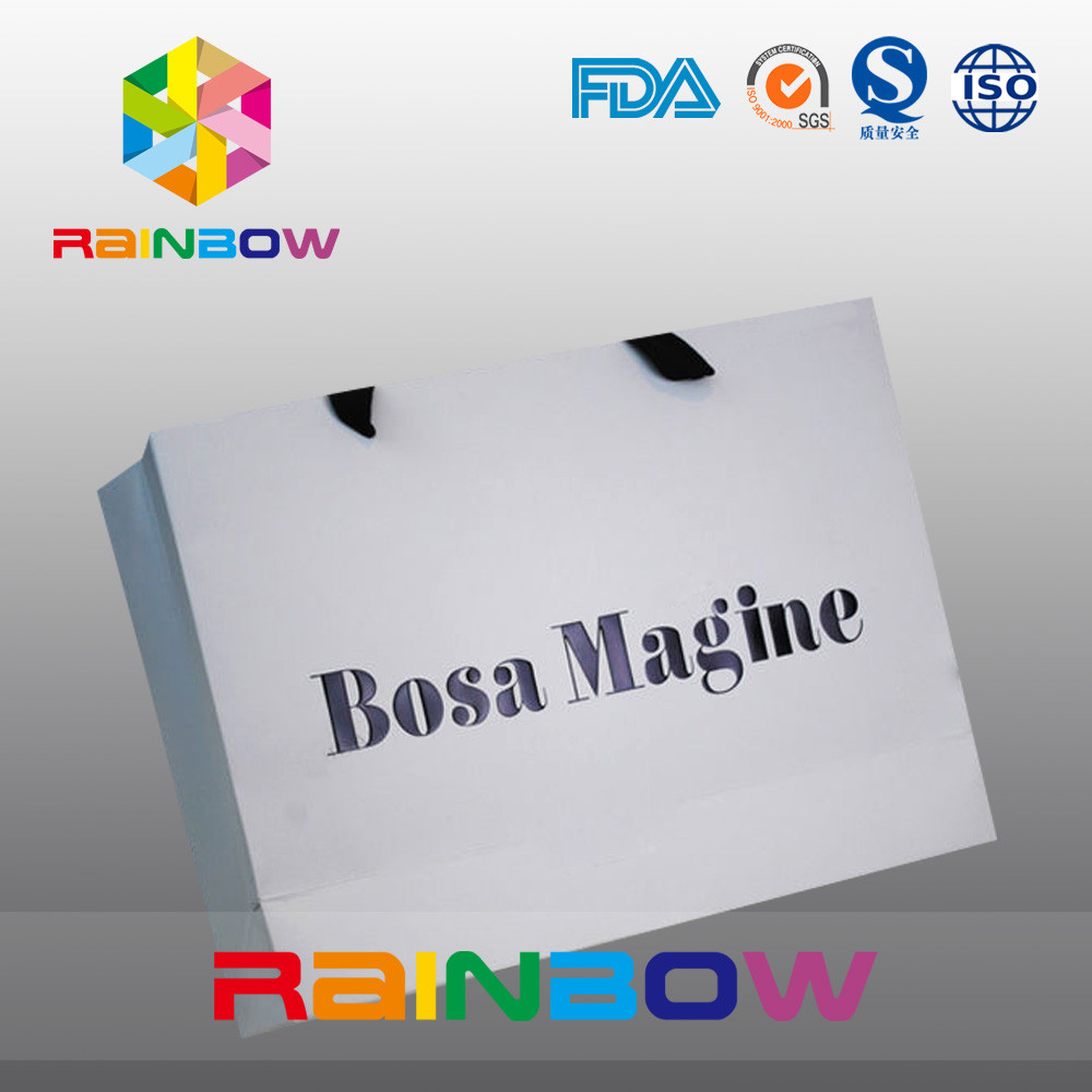 Eco - friendly Customized Paper Bags With Handle For Apparel Packaging