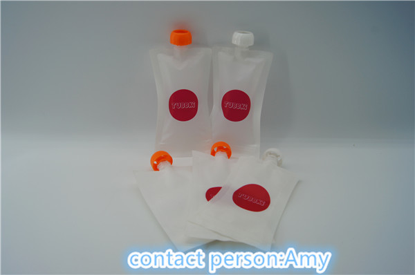 Custom liquid bags with spout , reusable liquid sachet packing 250ml