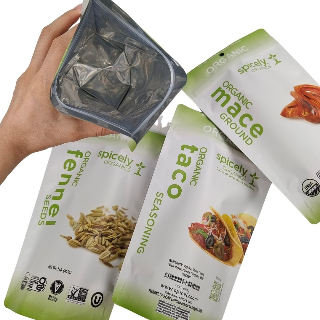 Plastic Snack Bag Packaging with Tear Notch for Convenient Display and Disposable