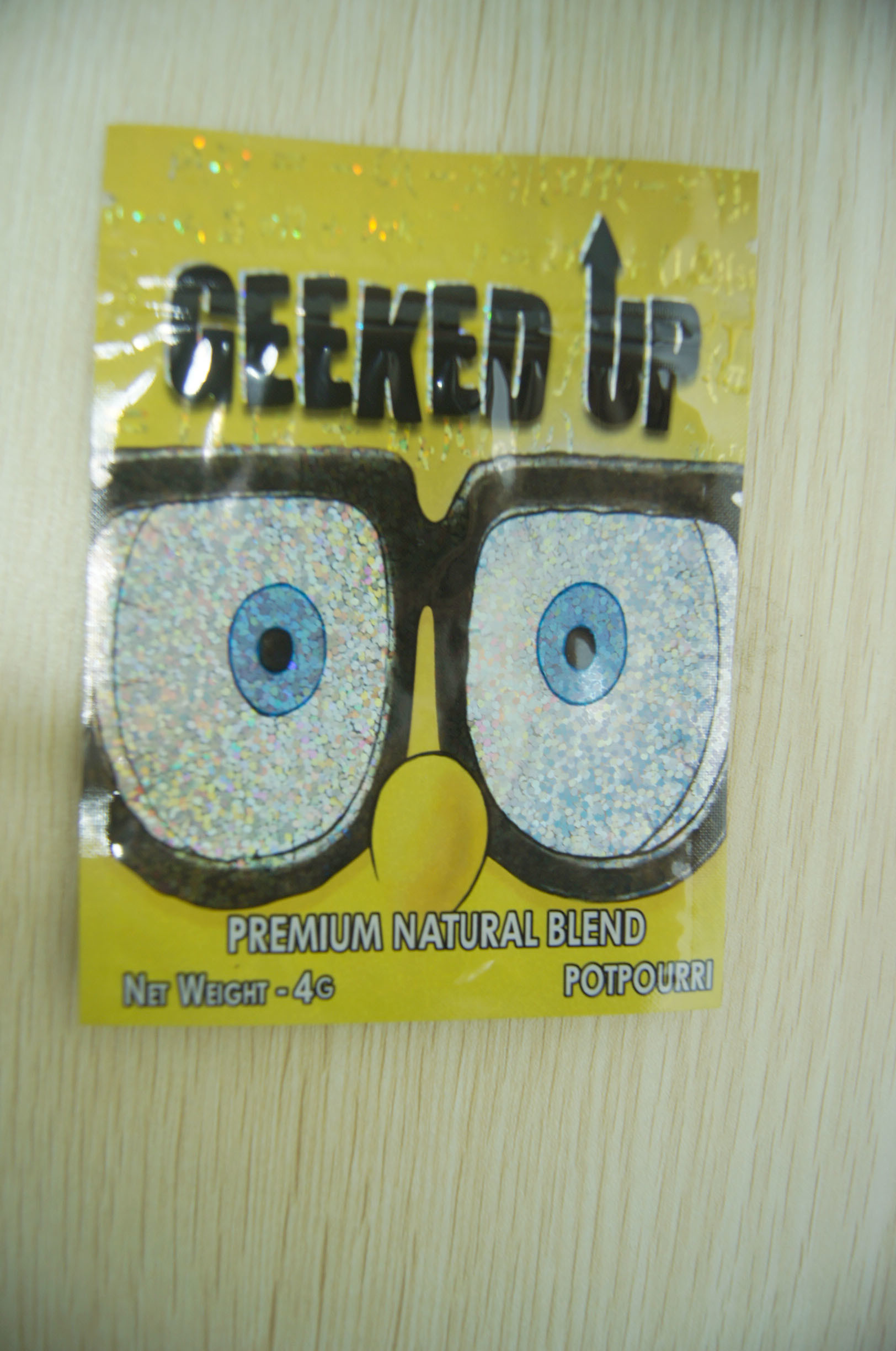 Amber Leaf Herbal Incense Packaging , Security Three Side Seal Pouch 4g