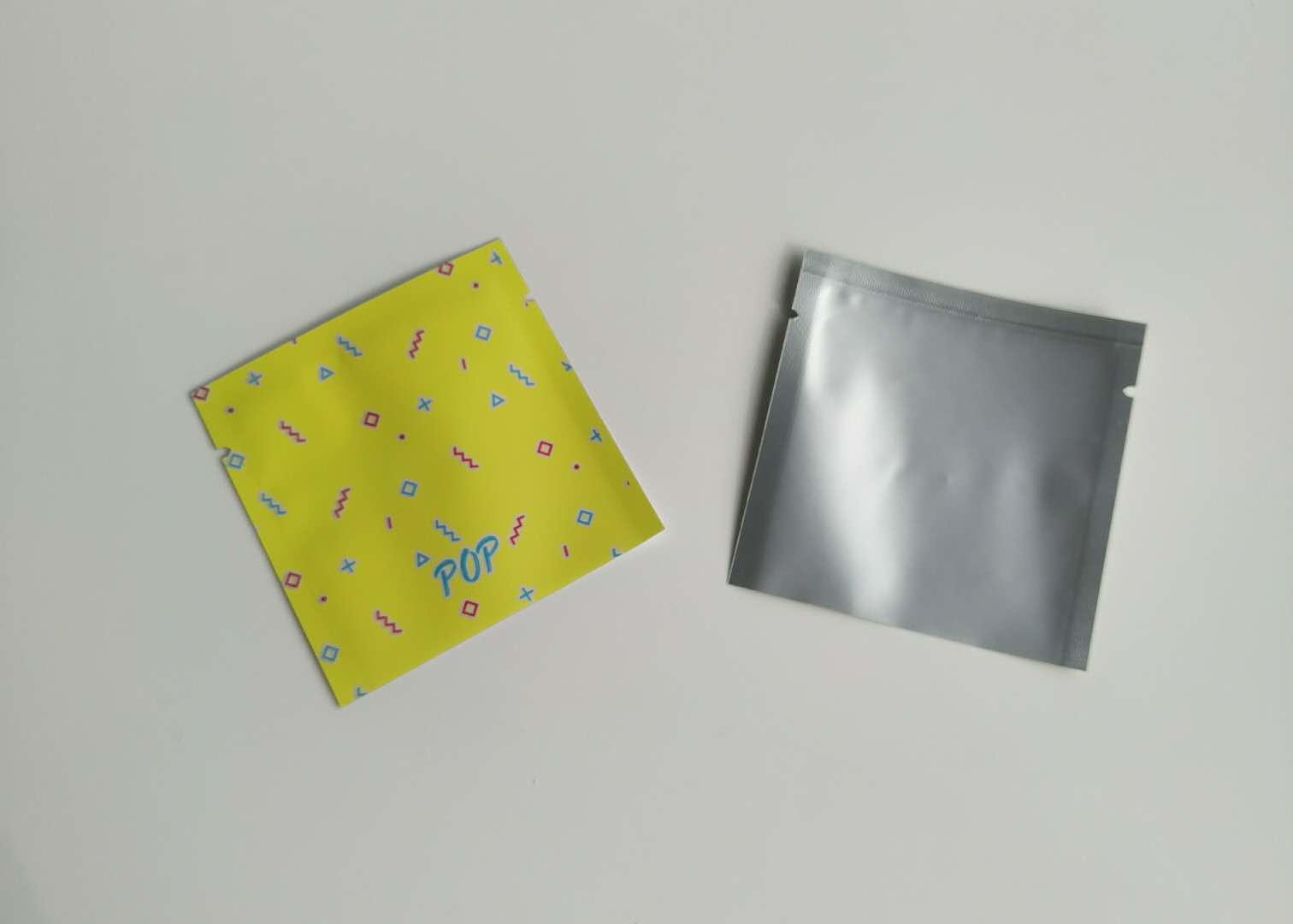 Small Plastic Pouches Packaging Aluminum Stand Up Bait Fishing Worm Bag With Clear Window