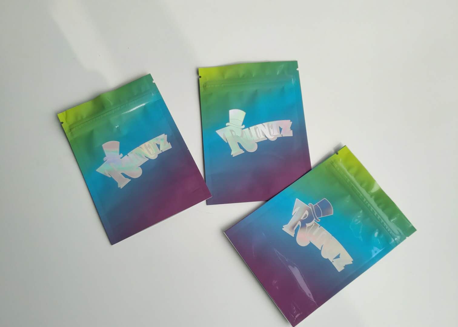 Mylar Hologram Aluminum Foil Stand Up Pouch Runtz Bag 100 Micron Thickness For Food