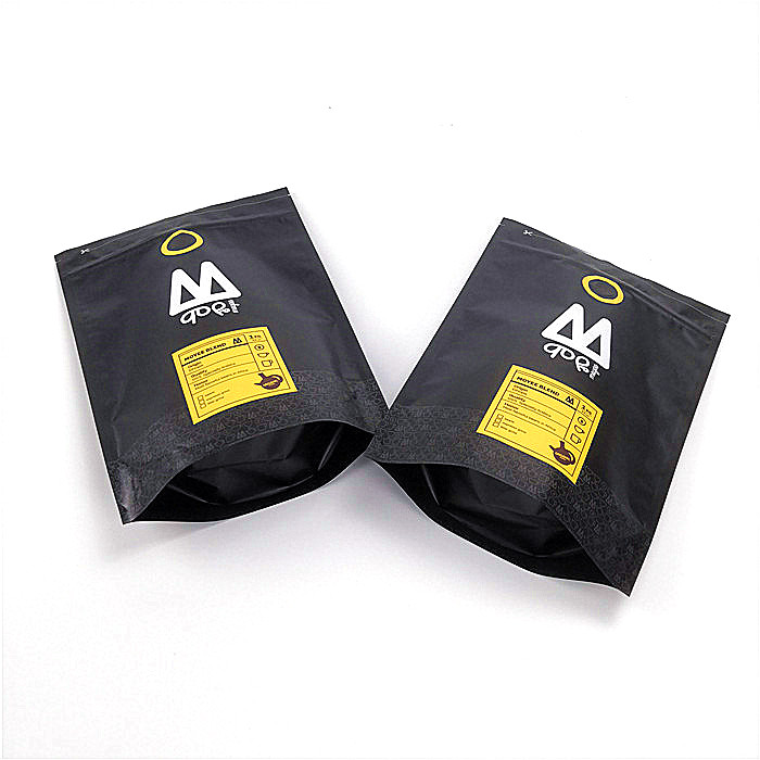 Resealable Stand Up Zipper Pouch Bags Custom Printed Laminated Matte Black Color