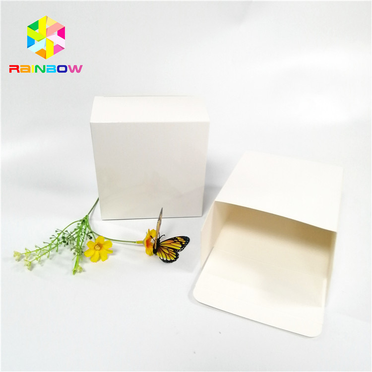 White Color Cardboard Packaging Boxes Various Card Fleixble Logo Customized