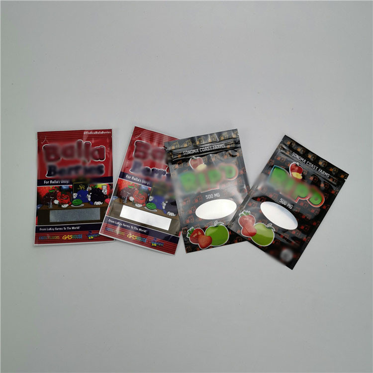 Small Bag Plastic Pouches Packaging 100% Organic Industrial Hemp CBD Gummy Packing