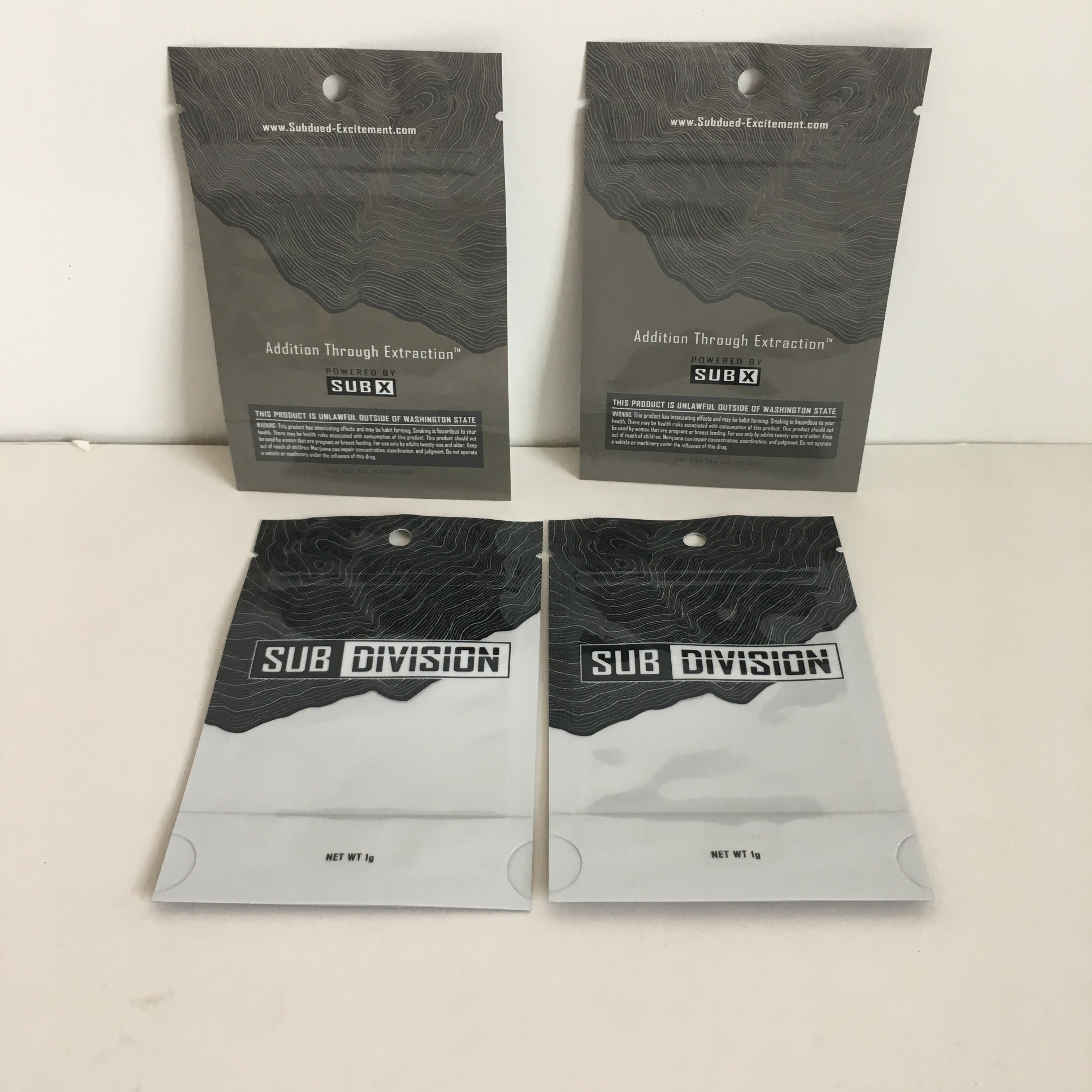 Smell Proof Stand Up Pouches Mylar Bags With Ziplock 1g Cannabis Flower Plastic Pouches With Hanger Hole Clear Window