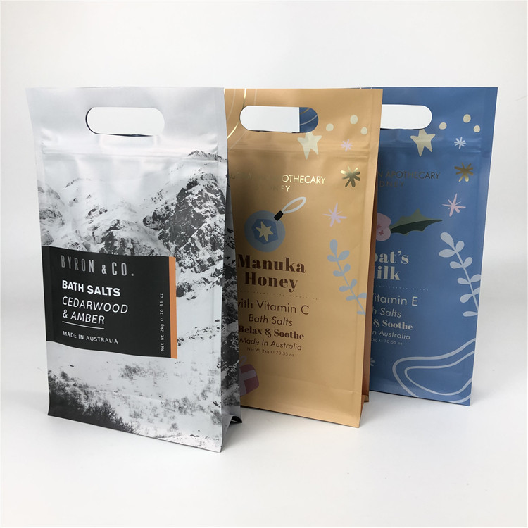 Flat Bottom ZIp Lock Food Grade Flat Bottom Bags With Handle For Body Scrub Packaging