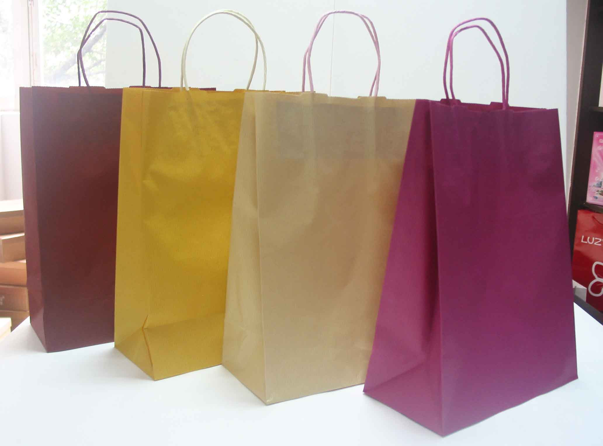 Purple / Yellow / Brown Paper Bag Packaging Eco-friendly With Stylish Logo